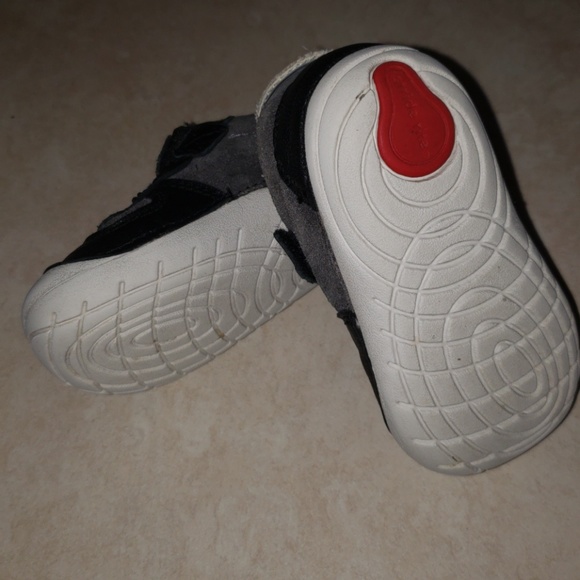 Stride Rite - Picture 2 of 4